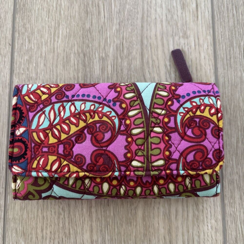 Vera Bradley Wristlet Wallet Small Purse Resort Medallion 15864 Vegan 90s